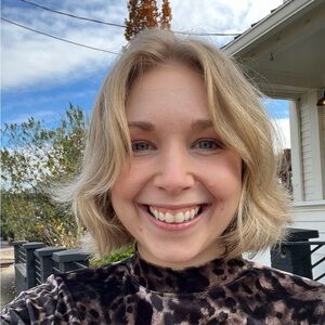 Meet your Posher, Carrie